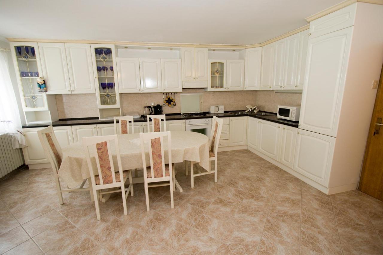 Holiday Home Makarska Eksteriør bilde